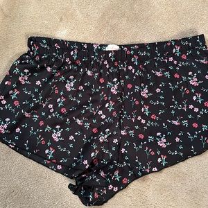 Colsie, PJ bottom black with flowers large NWOT